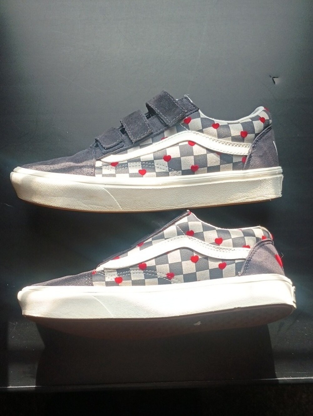 Vans Woman's 7.5 Checkerboard Black White Strap Sneakers Red Heart Design Suede
